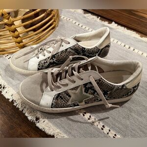 Vintage Havana Betsy Bronze Snake multi sneaker, size 7, GUC, see pics, low top